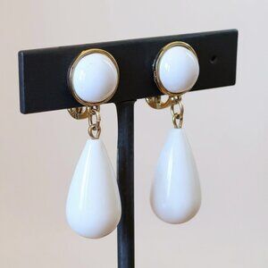 Vintage Monet Dangly Earrings White Acrylic Gold Tone 1.5" Drops Clip On Signed
